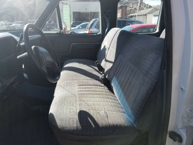 1989 White Ford F-350 Extended Crew Cab Pickup