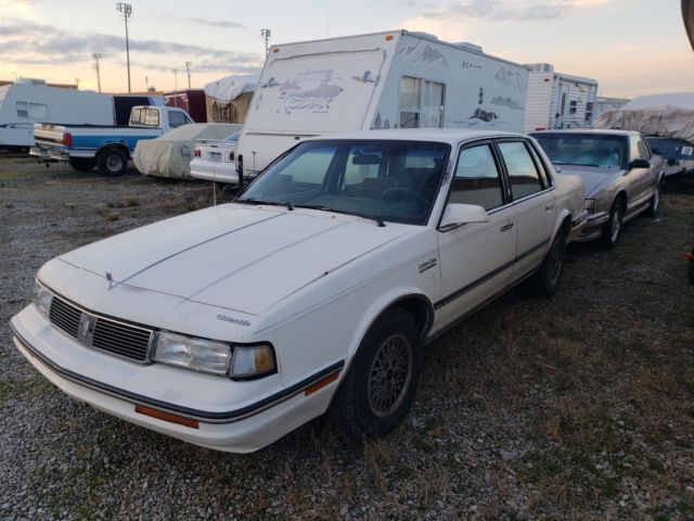 1988 White Oldsmobile Ciera Sedan