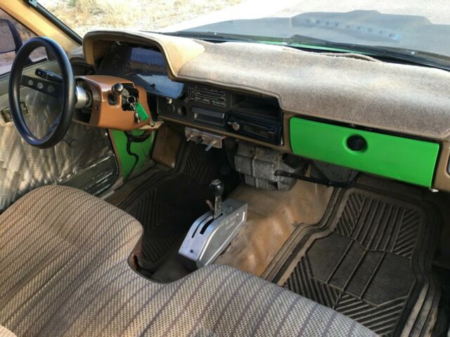 1979 GRABBER GREEN Toyota HILUX LONGBED PICKUP TRUCK 2 DOOR LONG BED PICKUP