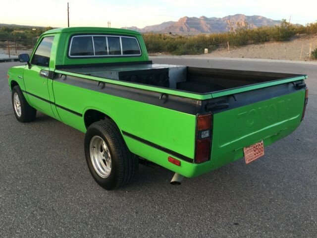 1979 GRABBER GREEN Toyota HILUX LONGBED PICKUP TRUCK 2 DOOR LONG BED PICKUP