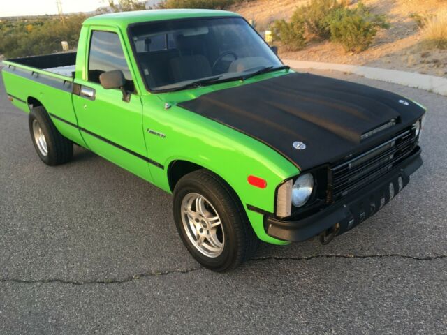 1979 GRABBER GREEN Toyota HILUX LONGBED PICKUP TRUCK 2 DOOR LONG BED PICKUP