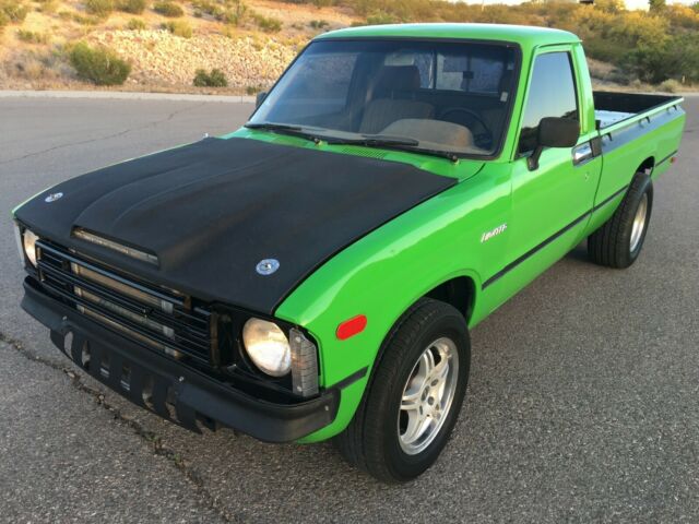 1979 GRABBER GREEN Toyota HILUX LONGBED PICKUP TRUCK 2 DOOR LONG BED PICKUP