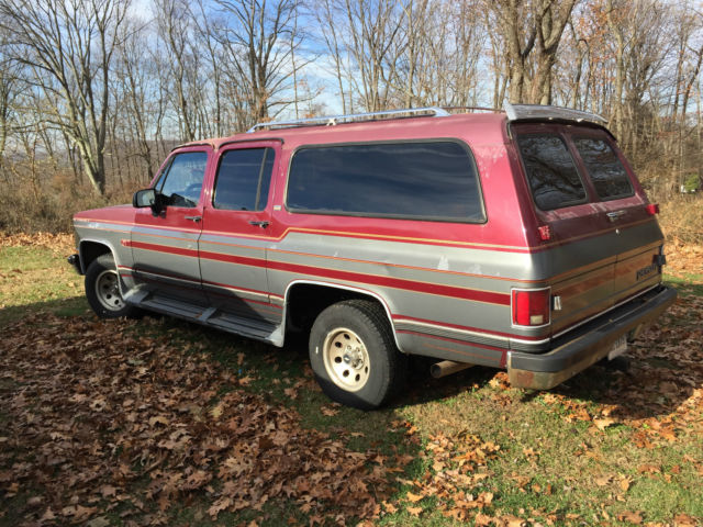 1991 Red Chevrolet Suburban SUV