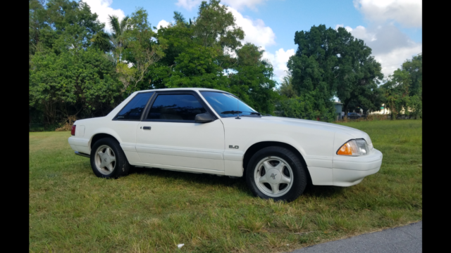 1991 White Ford Mustang Coupe