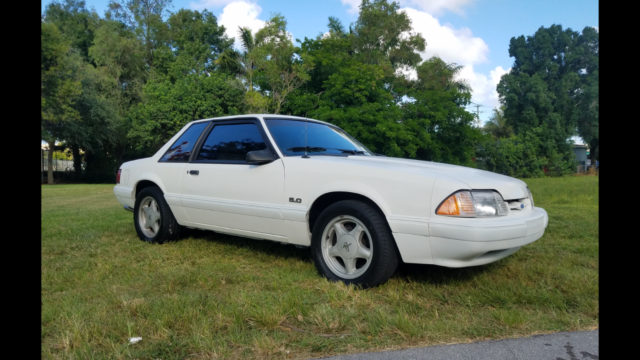 1991 White Ford Mustang Coupe