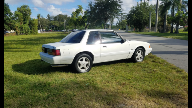 1991 White Ford Mustang Coupe