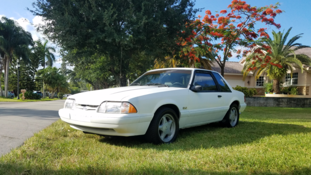 1991 White Ford Mustang Coupe