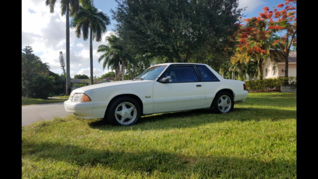 1991 White Ford Mustang Coupe