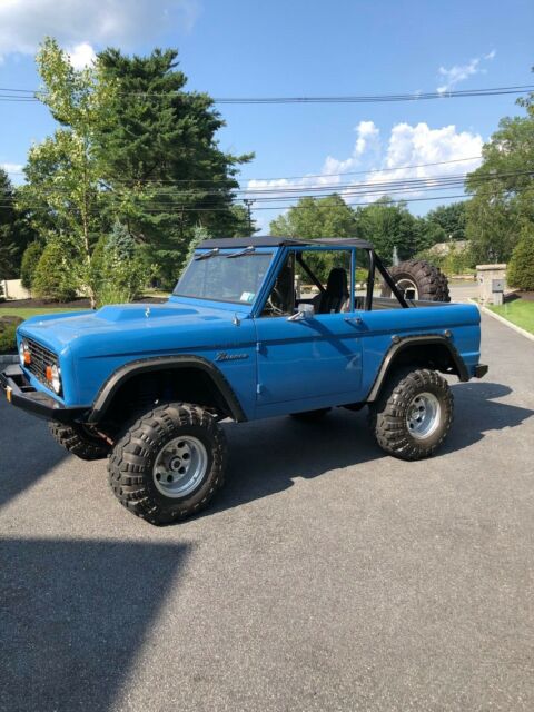 1969 Blue Ford Bronco SUV