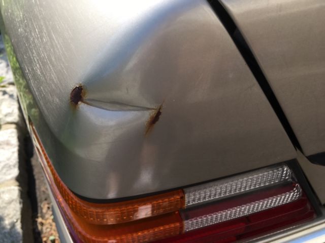 1990 Tan Mercedes-Benz E-Class