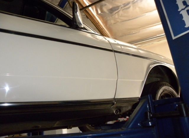 1980 White Mercedes-Benz 300-Series Coupe