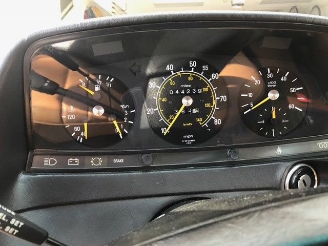 1982 Mercedes-Benz 300-Series