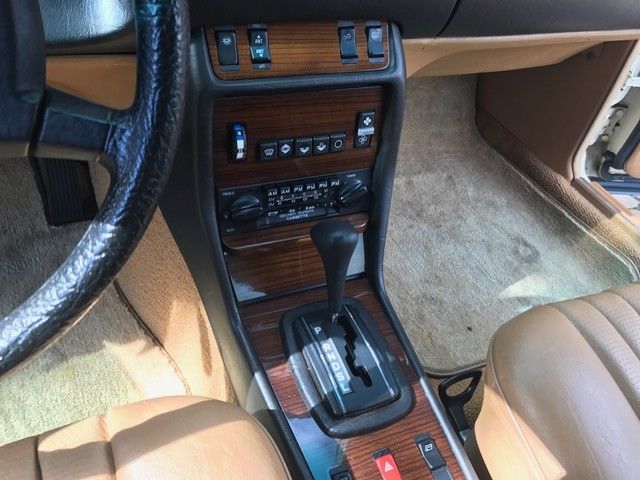 1982 Mercedes-Benz 300-Series