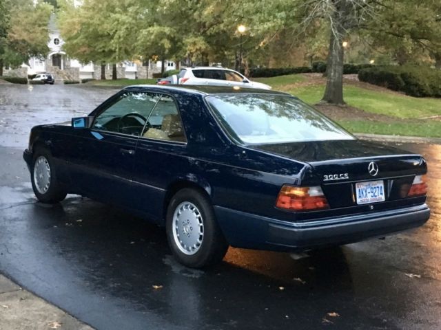 1991 Dark Blue Mercedes-Benz 300-Series Coupe