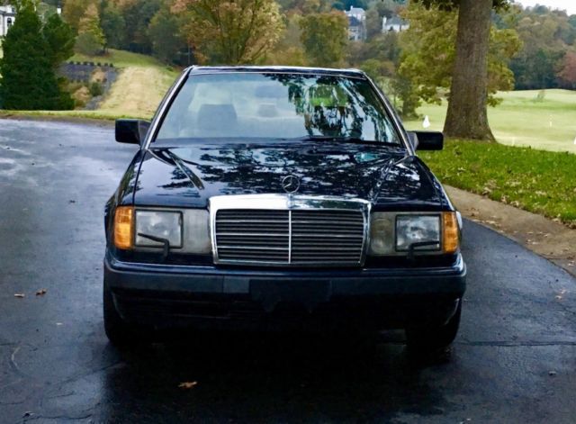 1991 Dark Blue Mercedes-Benz 300-Series Coupe