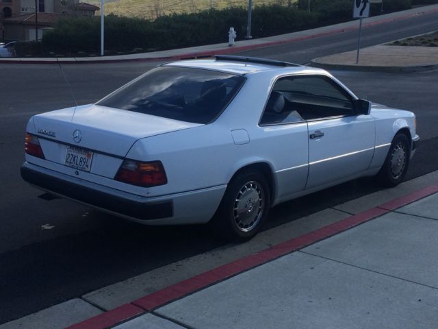1992 White Mercedes-Benz E-Class Coupe