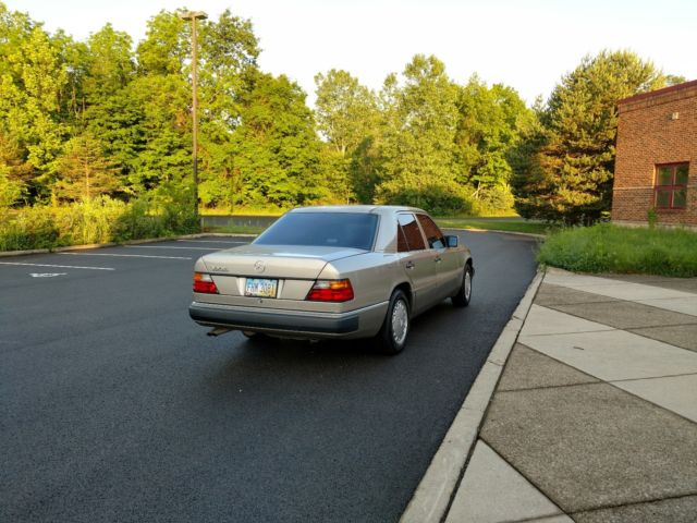 1991 Tan Mercedes-Benz E-Class Sedan