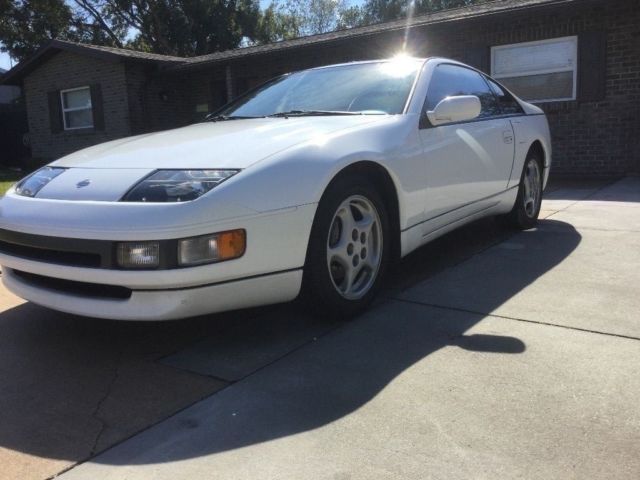 1991 White Nissan 300ZX Coupe