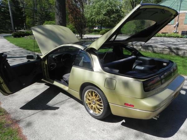 1990 Gold Nissan 300ZX Coupe