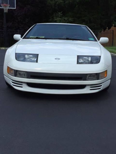 1992 White Nissan 300ZX Coupe