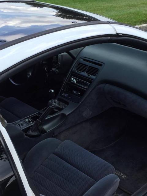 1992 White Nissan 300ZX Coupe