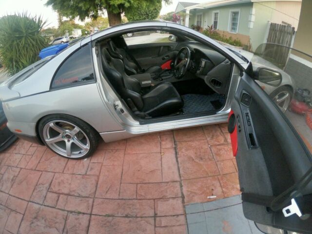 1990 Silver Nissan 300ZX Coupe