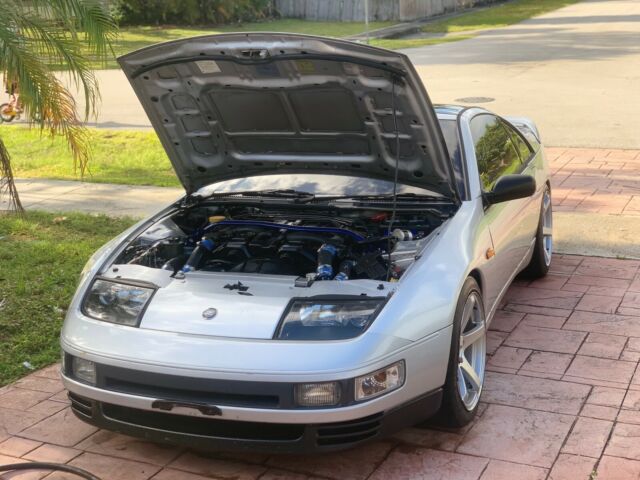 1990 Silver Nissan 300ZX Coupe