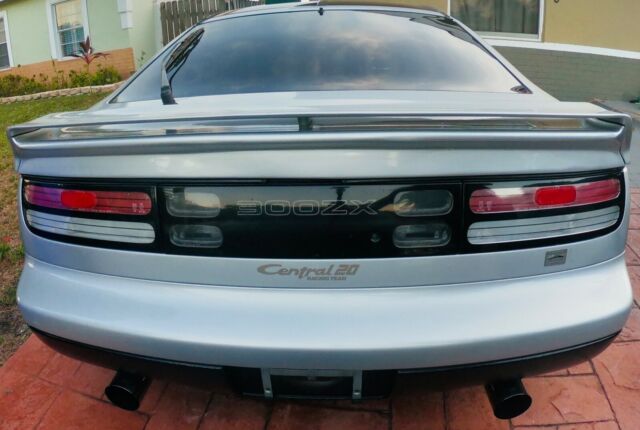 1990 Silver Nissan 300ZX Coupe