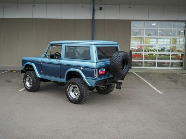 1971 Blue Ford Bronco --