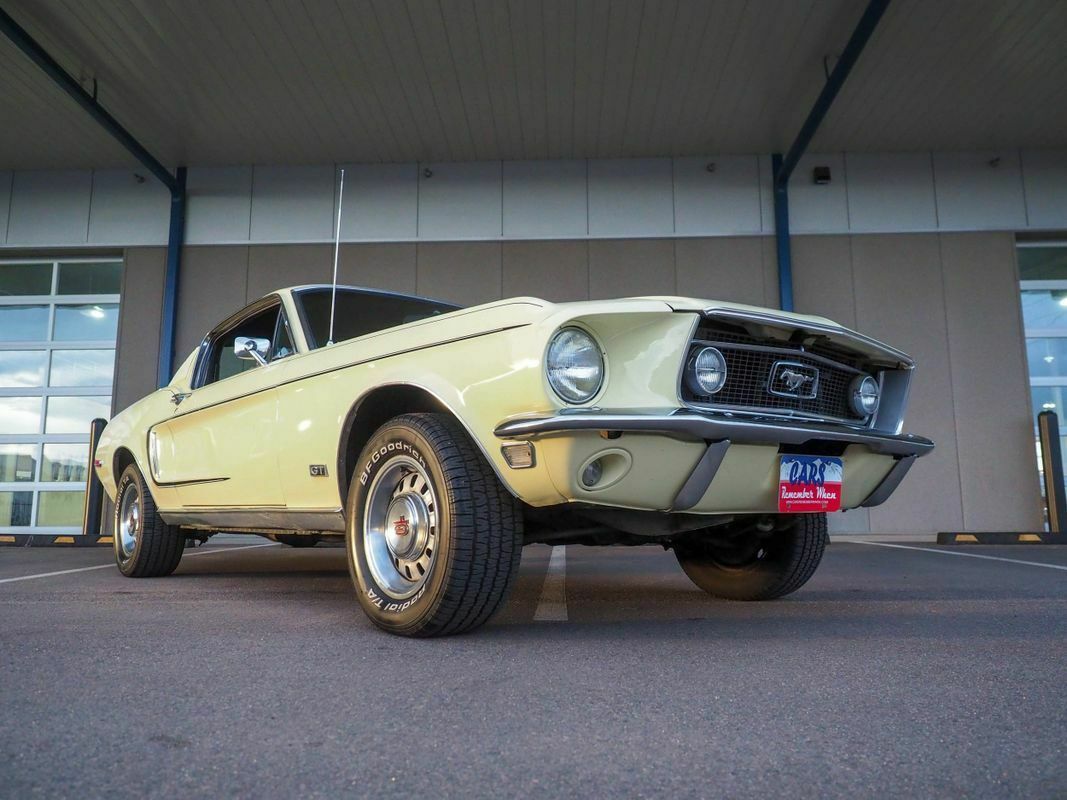 1968 Yellow Ford Mustang --