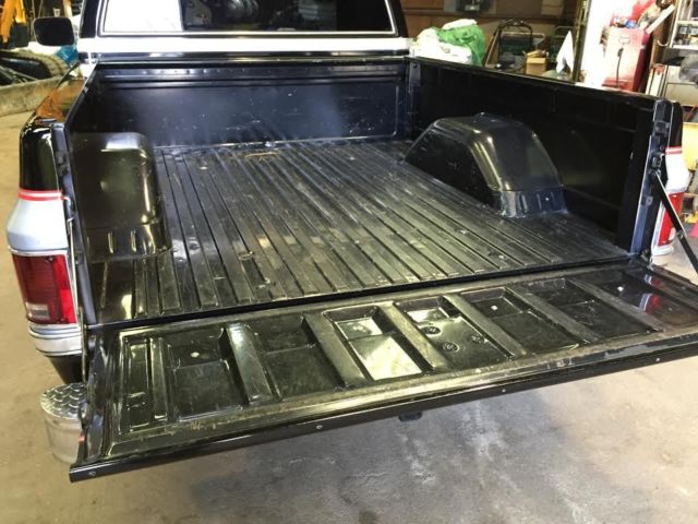 1986 Black GMC Sierra 1500 Standard Cab Pickup