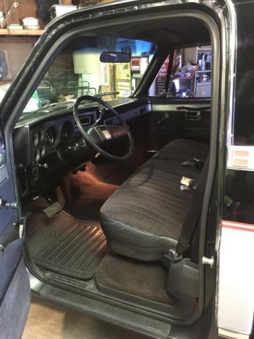 1986 Black GMC Sierra 1500 Standard Cab Pickup