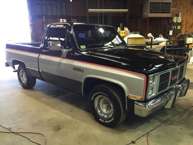 1986 Black GMC Sierra 1500 Standard Cab Pickup