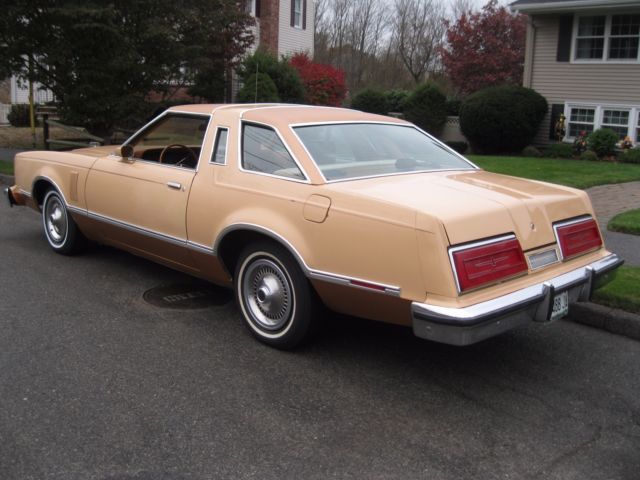 1979 Yellow Ford Thunderbird Coupe