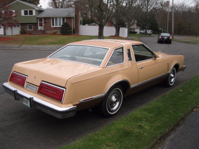 1979 Yellow Ford Thunderbird Coupe