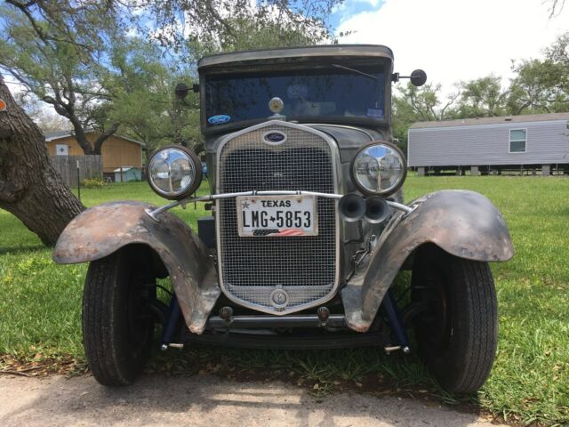 1931 gray Ford Model A 2dr