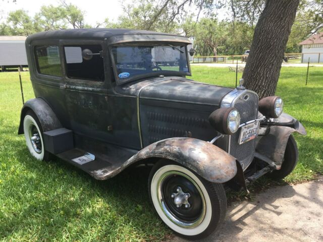1931 gray Ford Model A 2dr