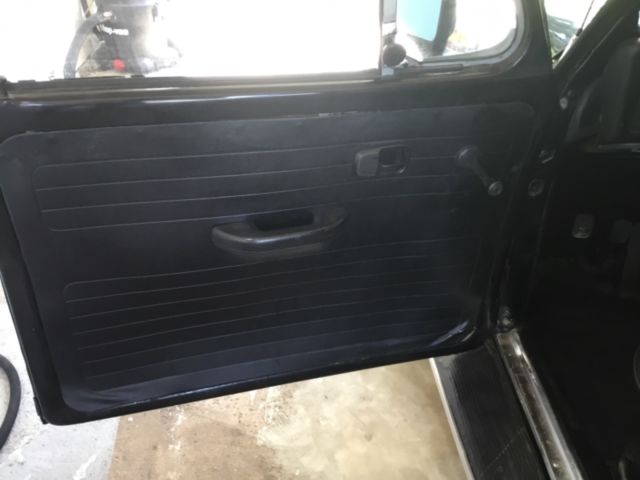 1972 Black Volkswagen Beetle - Classic Coupe