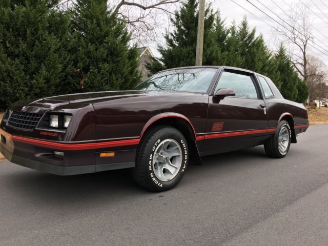 1987 Burgundy Chevrolet Monte Carlo Coupe