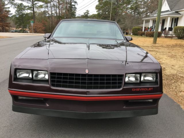 1987 Burgundy Chevrolet Monte Carlo Coupe