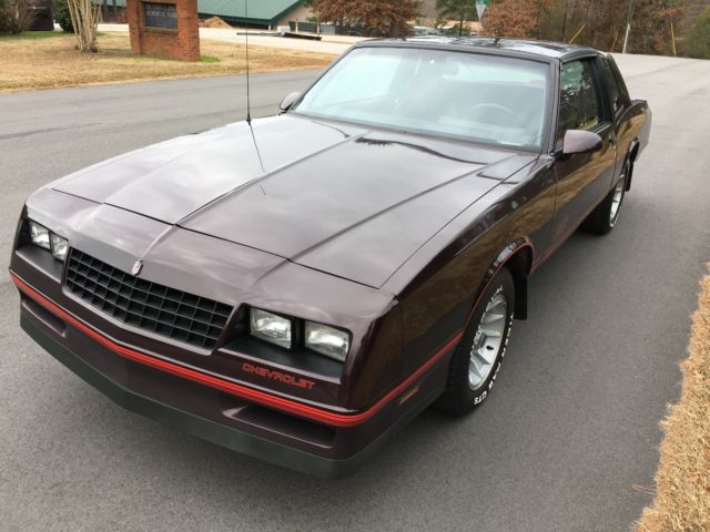 1987 Burgundy Chevrolet Monte Carlo Coupe