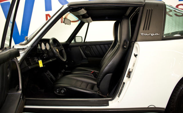 1986 GRAND PRIX WHITE Porsche 911 Coupe