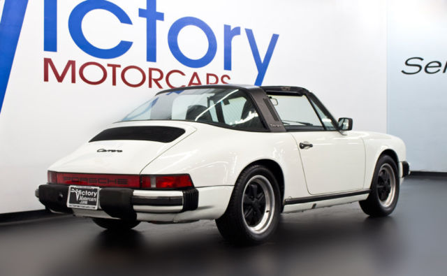 1986 GRAND PRIX WHITE Porsche 911 Coupe