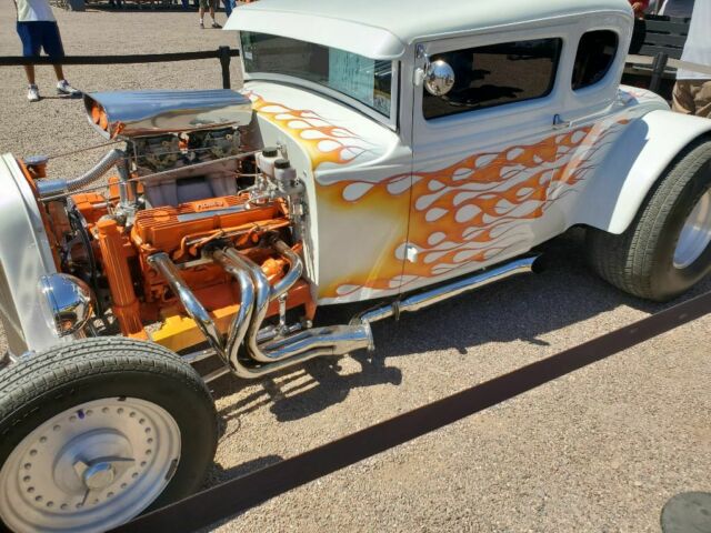 1932 White Ford 32 coupe Coupe