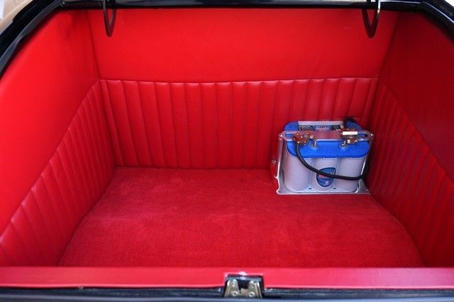 1932 Black Ford roadster Convertible