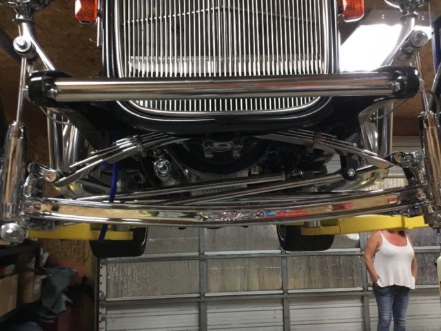 1932 Brown Matalic Ford Highboy Roadster bbc 454 Glass body with glass hard top