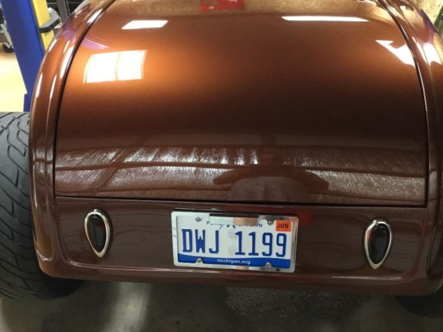 1932 Brown Matalic Ford Highboy Roadster bbc 454 Glass body with glass hard top