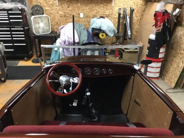 1932 Brown Matalic Ford Highboy Roadster bbc 454 Glass body with glass hard top