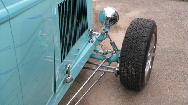 1932 seafoam green Ford Roadster roadster