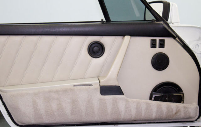 1989 GRAND PRIX WHITE Porsche 911